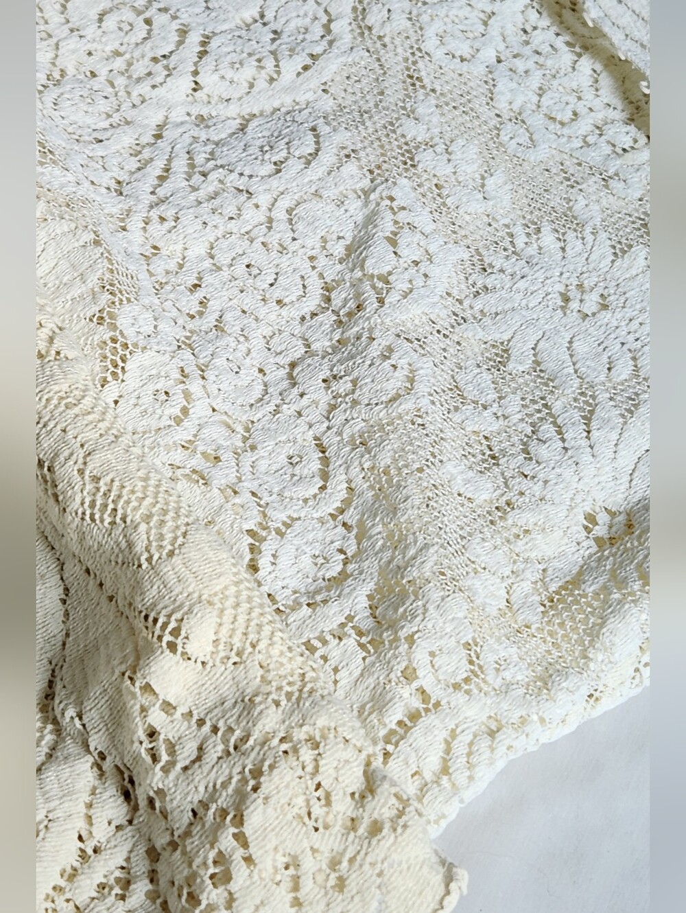 WOW! BUNDLE OF FOUR QUAKER LACE TABLECLOTHS - Picture 4 of 16